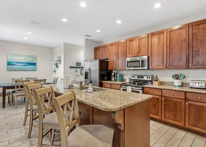 Holiday home Prime True Blue Walk To Pool Pets Near The Hangout Parking Gulf Shores