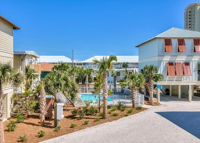Holiday home Prime True Blue Walk To Pool Pets Near The Hangout Parking *